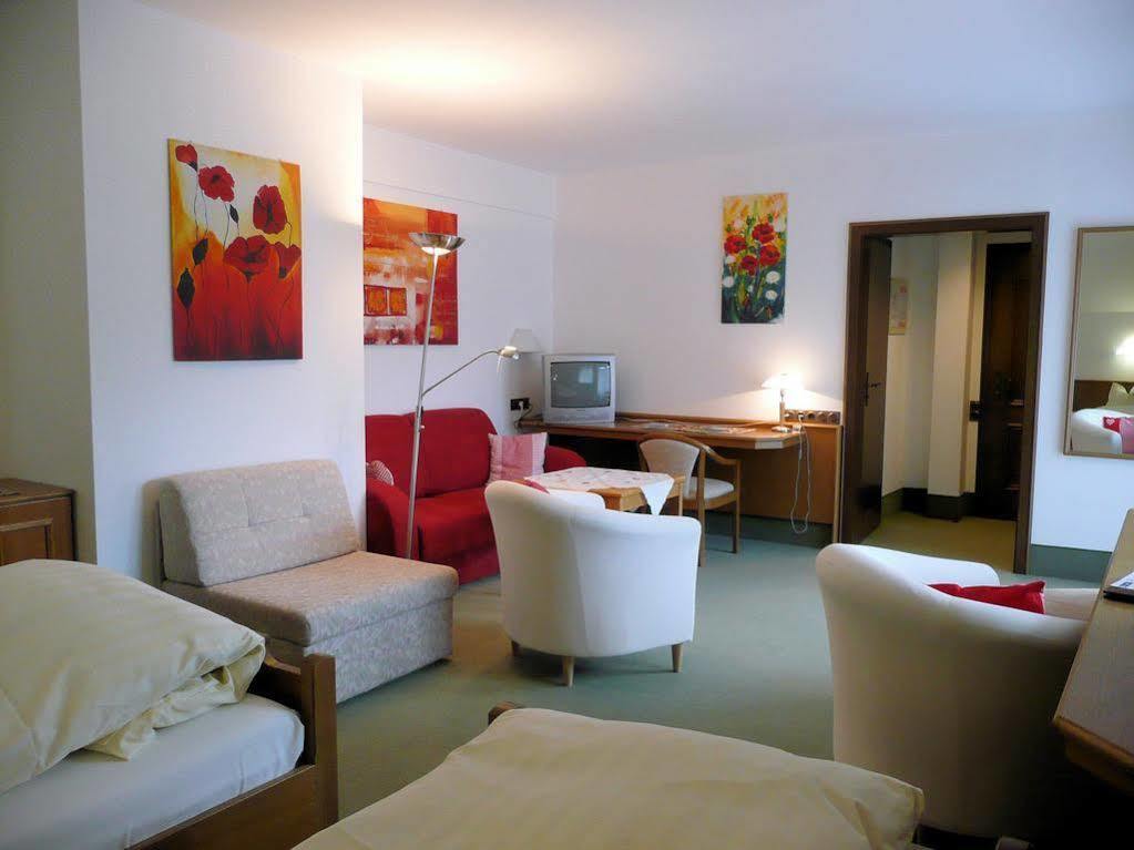 Landhotel Untere Kapfenhardter Muehle Unterreichenbach Zewnętrze zdjęcie
